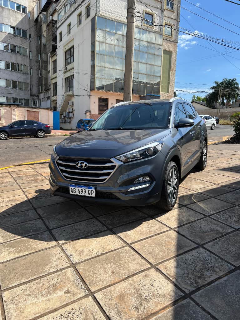 HYUNDAI TUCSON - Vista principal