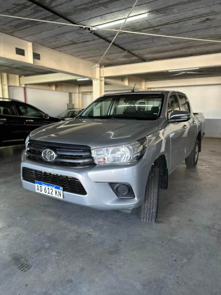TOYOTA HILUX - Vista principal